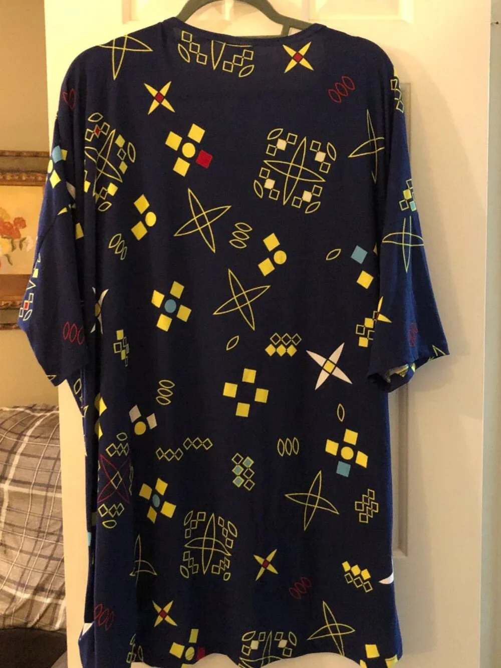 223 NAVY AND YELLOW IRMA TUNIC 3X LULAROE